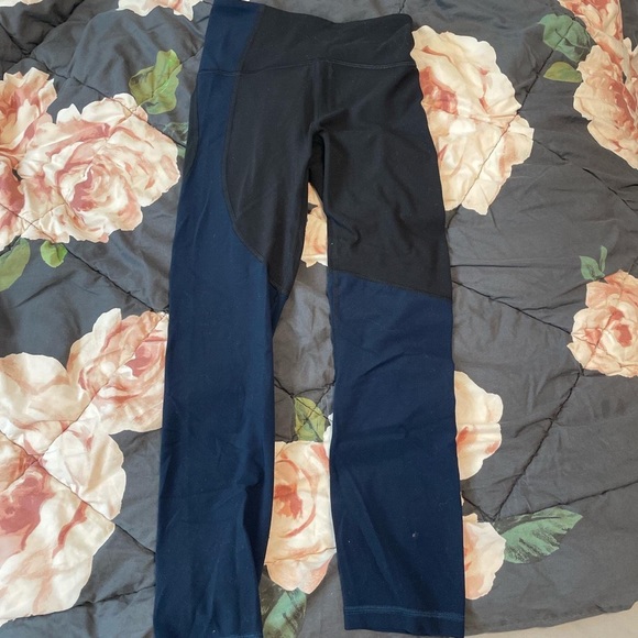 Lululemon nulu leggings 25 high rise - Picture 2 of 3